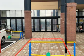 【メガセンタートライアル善通寺店】キッチンカー(調理営業)出店限定/屋外スペース(電源あり)