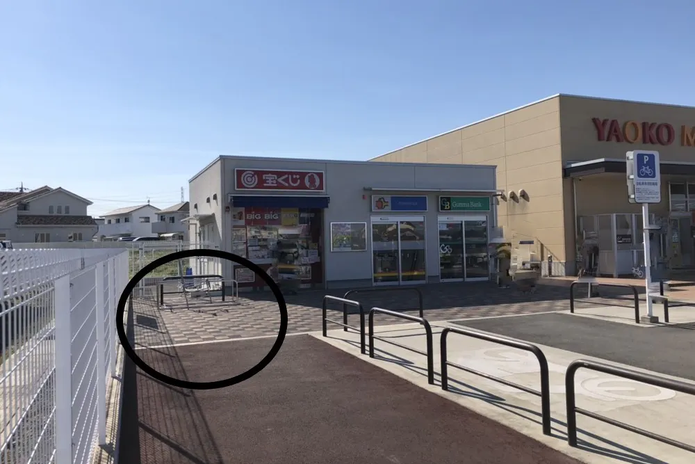 【フレスポ藤岡】物販などの出店で利用可能な宝くじ売り場横の屋外スペース