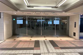 【京急百貨店】上大岡駅1階コンコース(京急線改札口前)※~18時30分