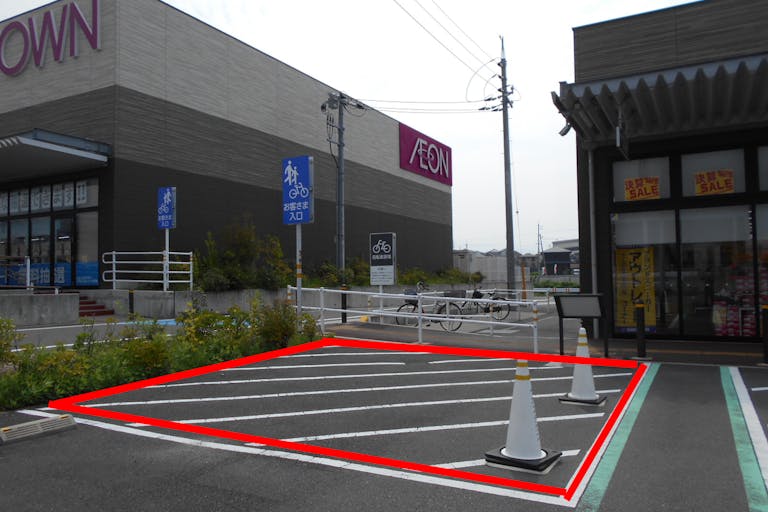 【イオンタウン周南久米/駐車場B】物販やセールスプロモーション、食物販やキッチンカーで利用可能な屋外イベントスペースの画像1