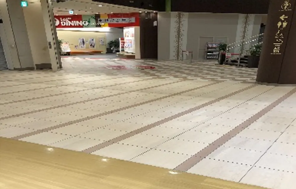 【ララガーデン川口】1階 プラザ①