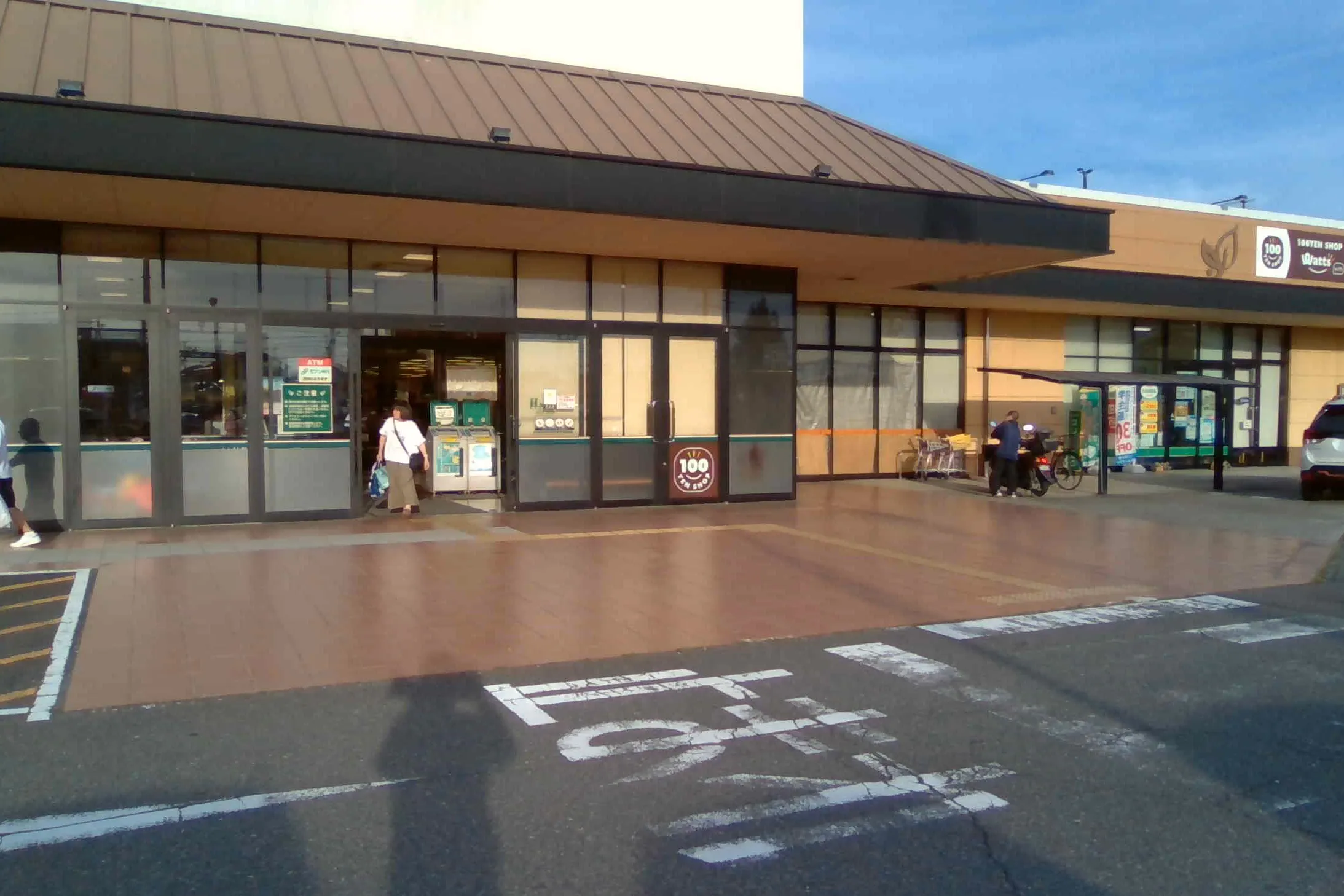 【天満屋ハピーズ倉敷中島店】正面入口 各種プロモーション、会員獲得イベントに最適な屋外催事イベントスペース