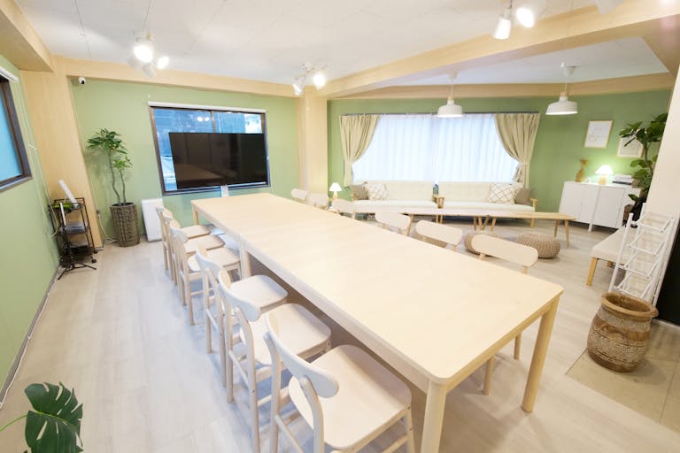 【三ノ宮駅6分】撮影やワークショップに最適な備品の充実したキッチン付きイベントスペースの画像1