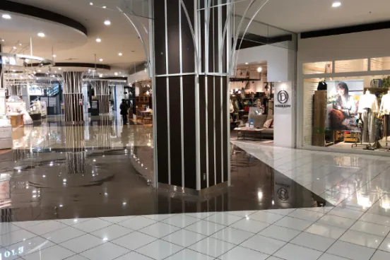 【イオンモール茨木*】1F スターバックス前