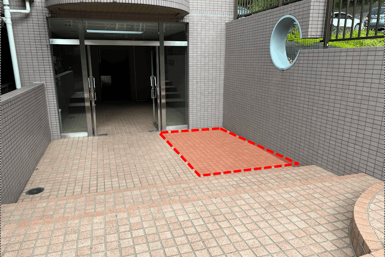 【町田市能ヶ谷エリア】物販・食物販のポップアップストアやプロモーションに最適なレジデンスの入口前イベントスペースの画像1