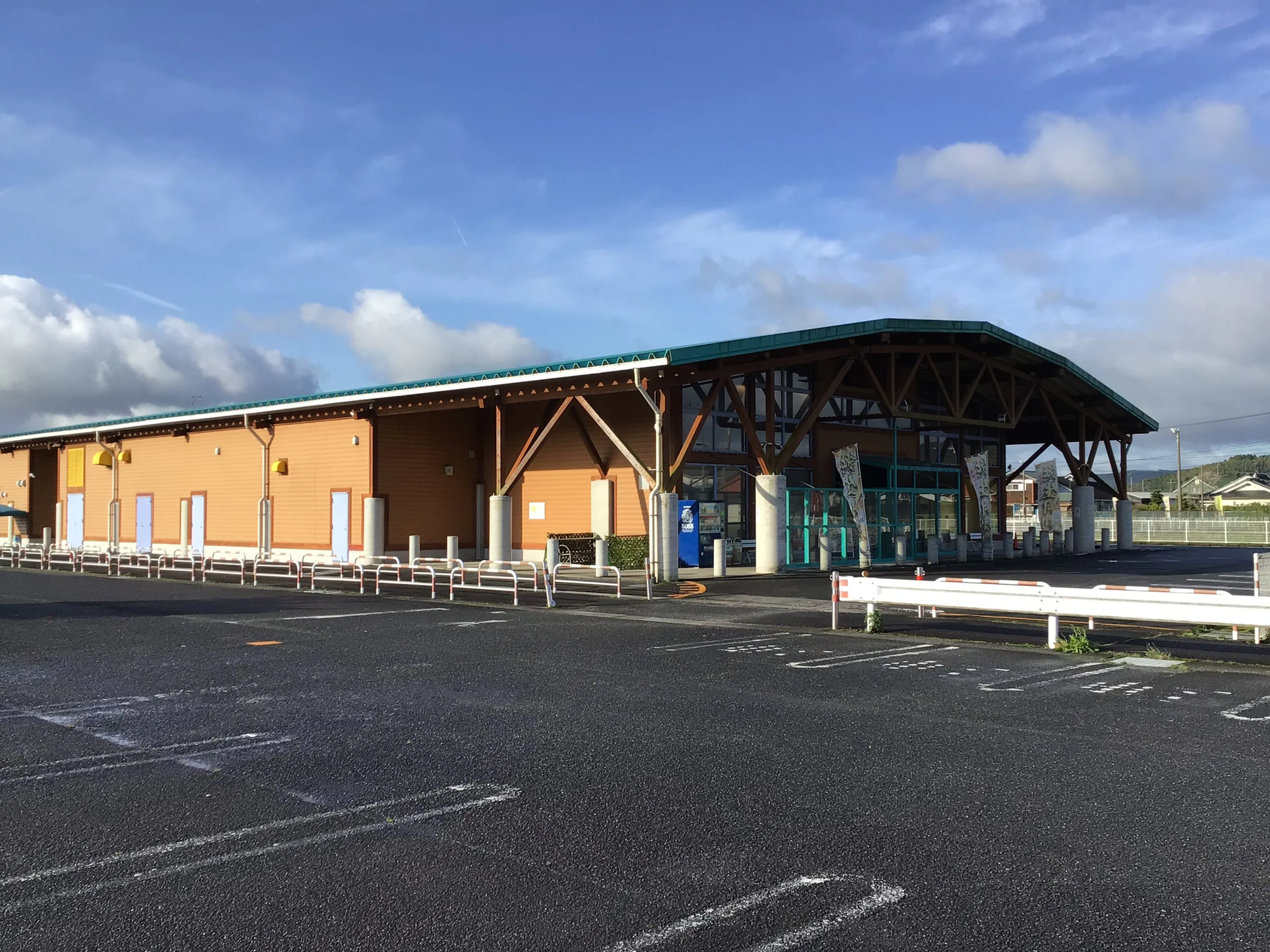 【ダイナム鹿児島大口店】キッチンカー出店やプロモーションイベントに最適なアミューズメント施設のイベントスペース