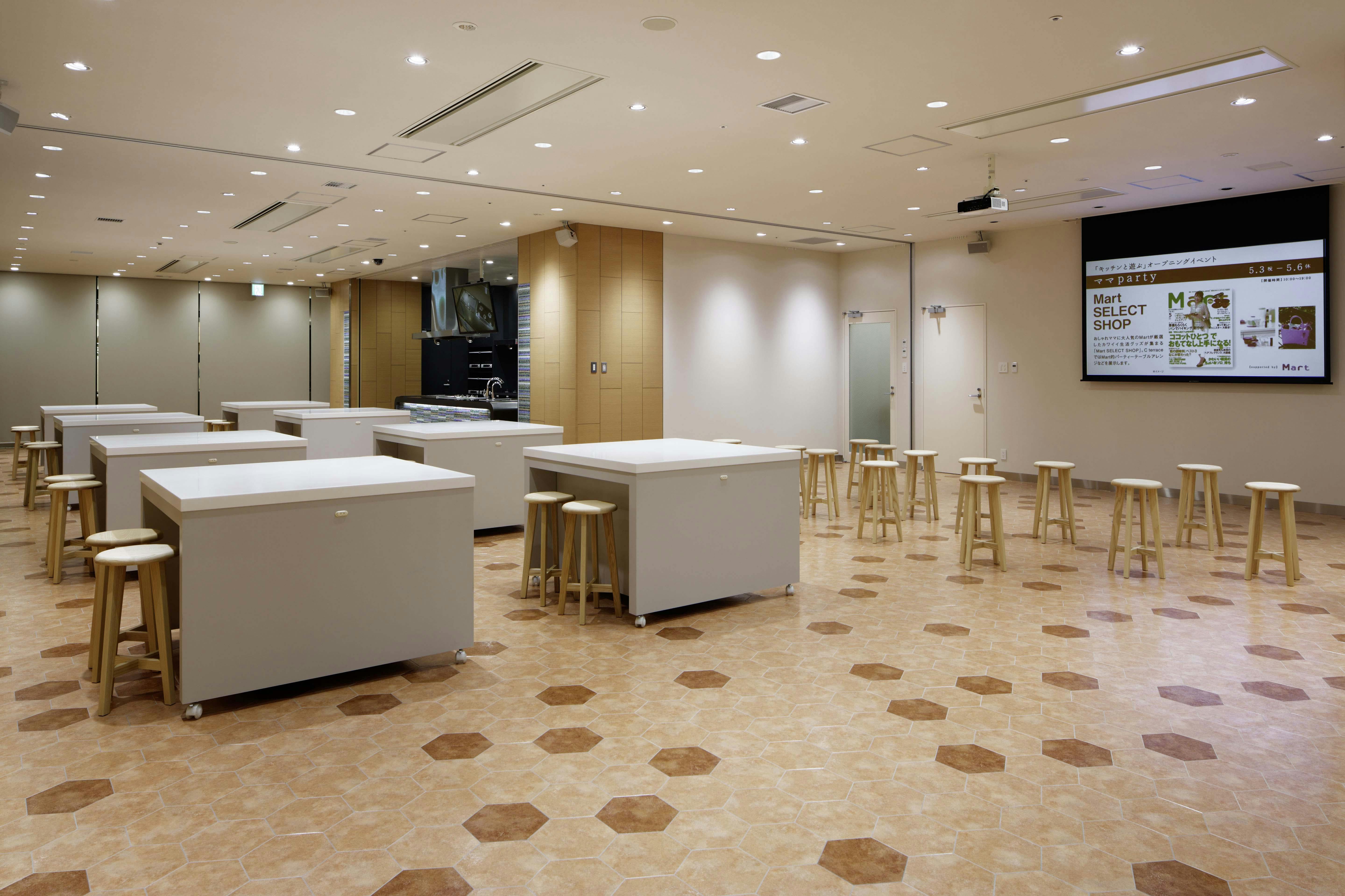 【グランフロント大阪】セミナーやワークショップ・プロモーション等の様々な用途に利用可能な商業施設内イベントスペース(全面利用)