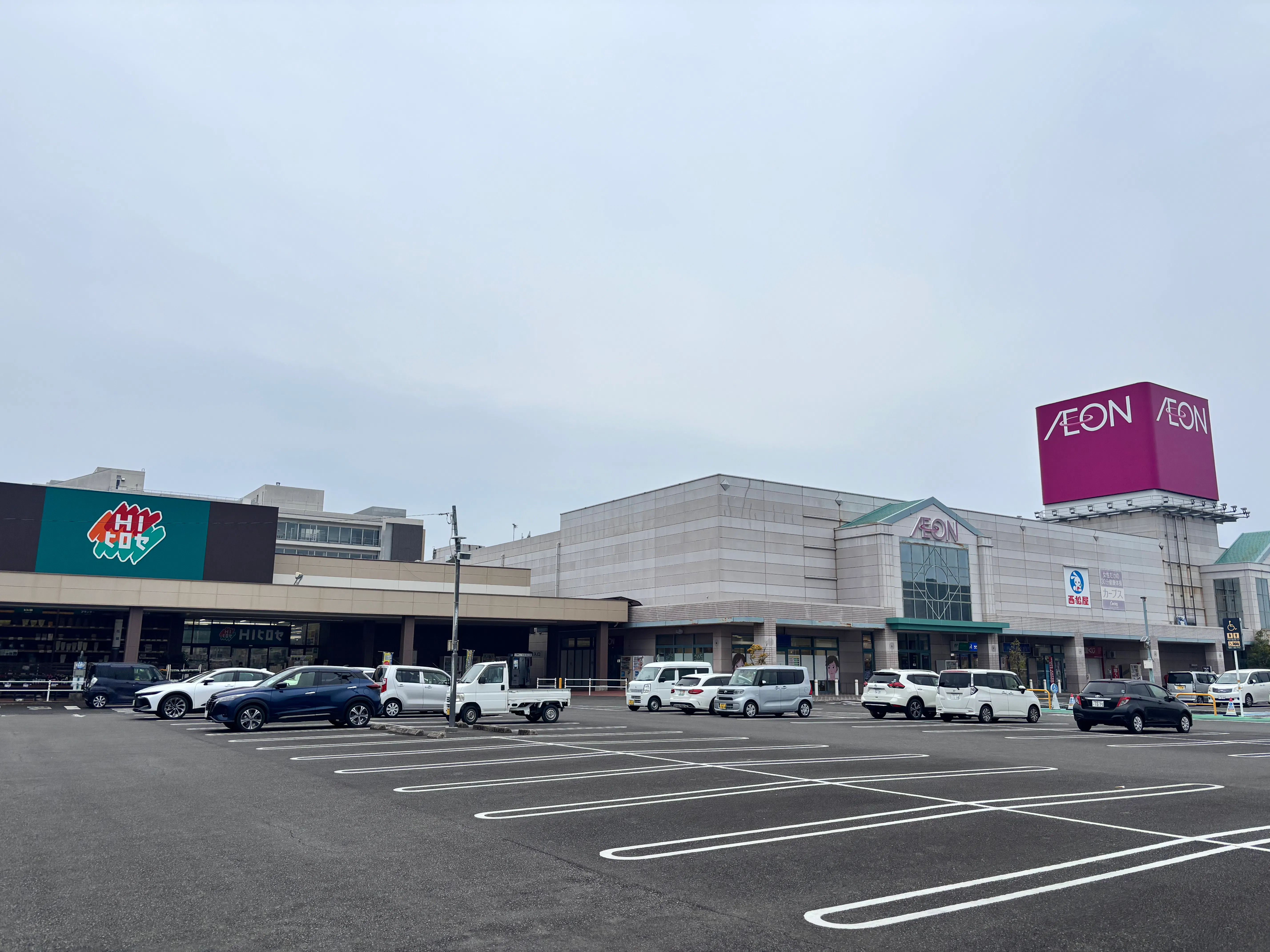 【HIヒロセホームセンター日向店】プロモーションイベントに最適なホームセンター内の入口付近屋内スペース