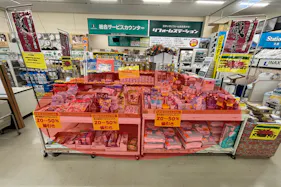 【HIヒロセホームセンター日向店】プロモーションイベントに最適なホームセンター内の入口付近屋内スペース