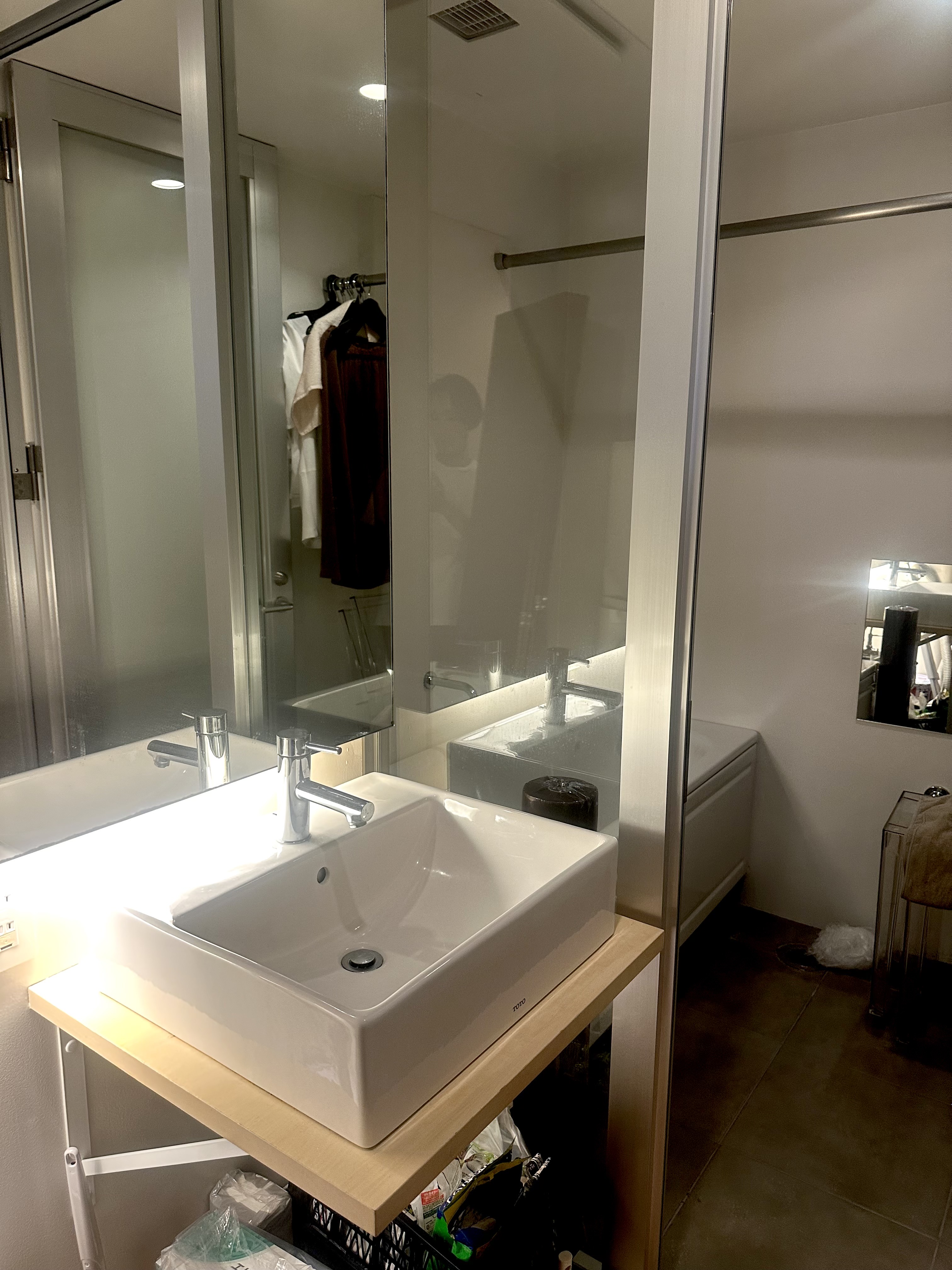 【表参道駅10分】イベントスペース バスルーム（間接照明でもう少しオレンジの色味になります）