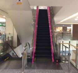 【イオンモールKYOTO】モール内広告 エスカレーター