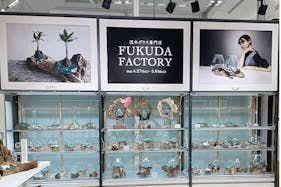 【新宿マルイアネックス】1階 カレンダリウムF01【食物販・物販】入口すぐの好立地、ガラス棚や備え什器あり