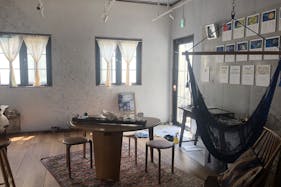【日吉町駅3分】展示会やクローズドイベントの開催に適した落ち着いた雰囲気のカフェスペース