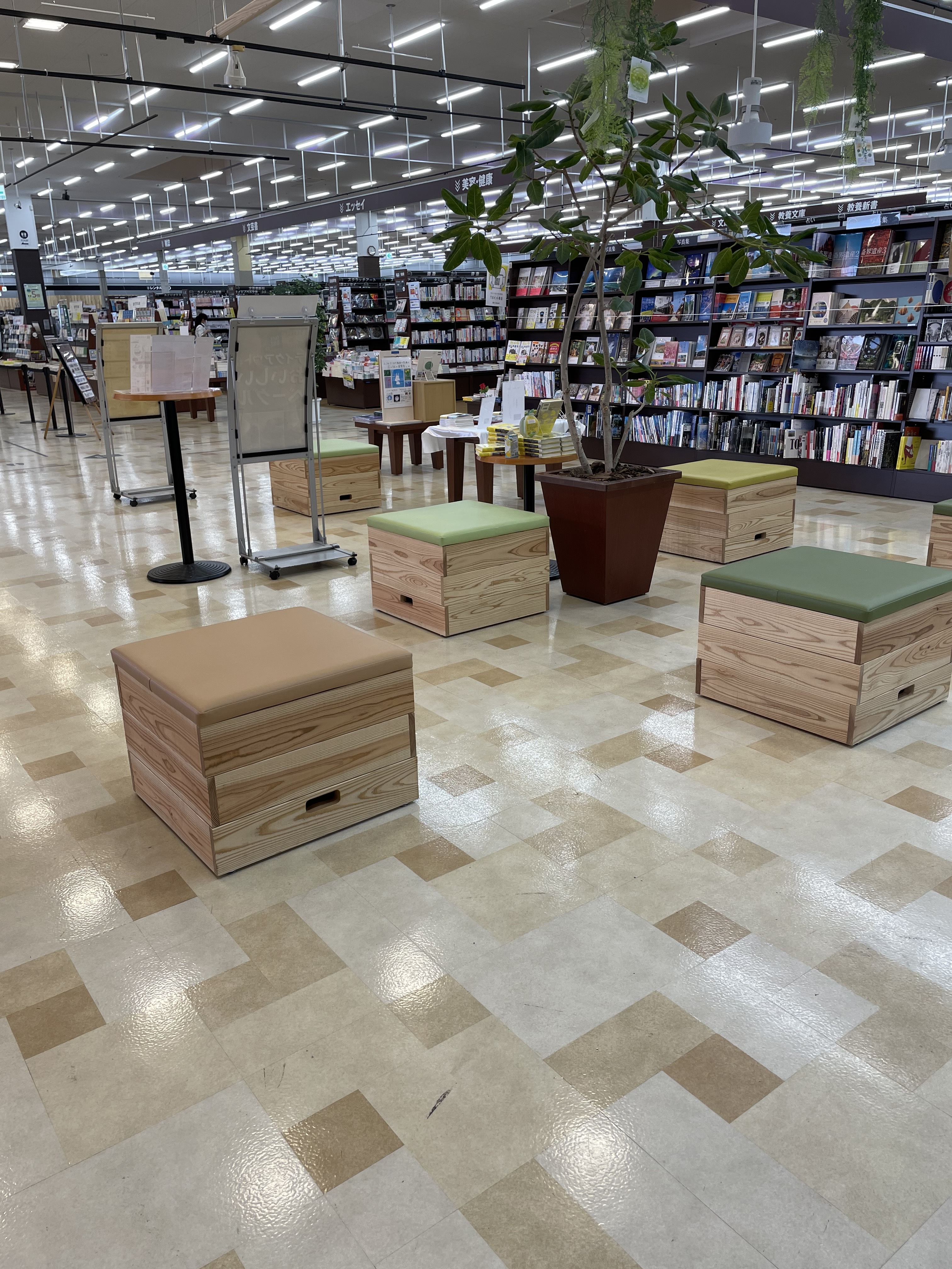 【MEDIA PARK MIDORI 桑野店】ポップアップストアや展示会に最適な県内最大規模の複合大型書店のイベントスペースの画像4