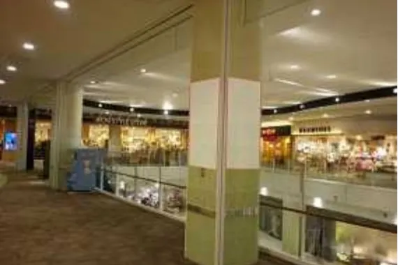 【イオンモール天童】モール内広告 柱巻き