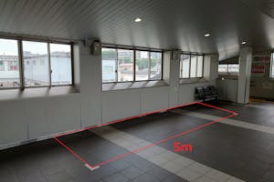 【京成津田沼駅】食物販やポップアップストアに最適な人の流動が多い改札内コンコース