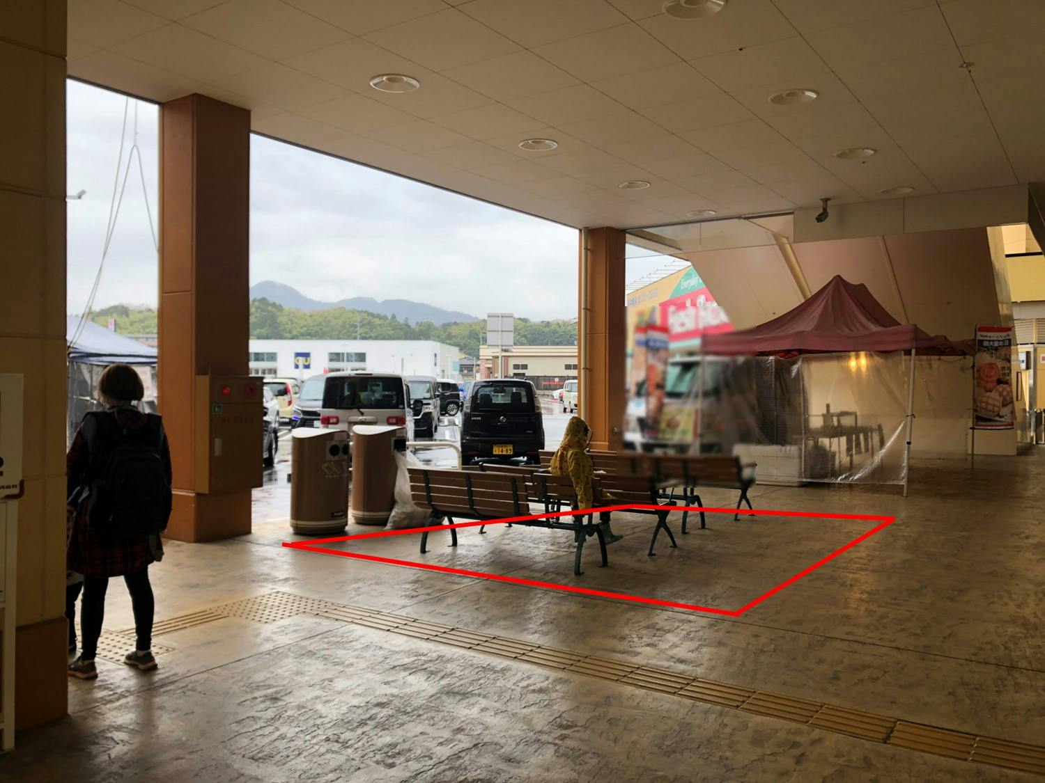 【フレスポ福知山】販促イベント適したエレベーター前の半屋外スペース