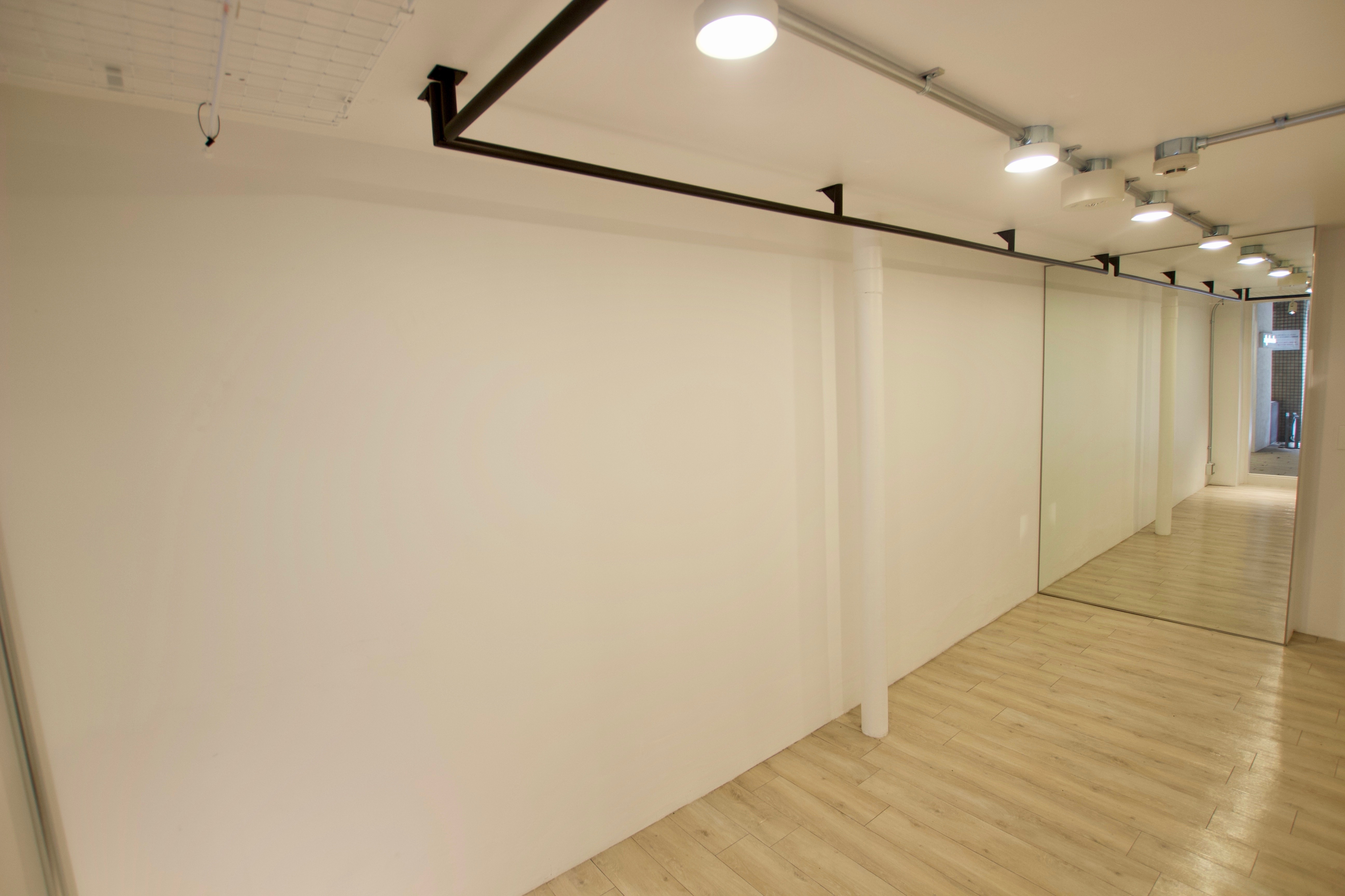 【表参道駅5分】展示会やポップアップストアに適した一軒家風のフレキシブルに使えるスペース(1F+2F)