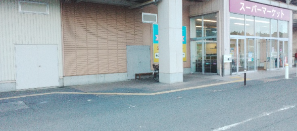 【イオンスーパーセンター鏡石】正面入り口脇店頭 キッチンカーに最適なスーパー店内催事イベントスペース