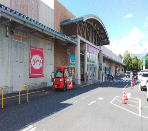 【イオンスーパーセンター鏡石】正面入り口脇店頭 キッチンカーに最適なスーパー店内催事イベントスペース