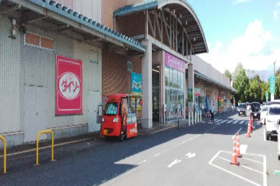 【イオンスーパーセンター鏡石】正面入り口脇店頭 キッチンカーに最適なスーパー店内催事イベントスペース