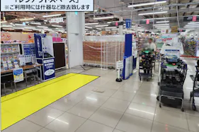 【スーパーセンタートライアル安八店】物販/食物販や販促プロモ活動に最適な トライアル安八店『レジアウトスペース』
