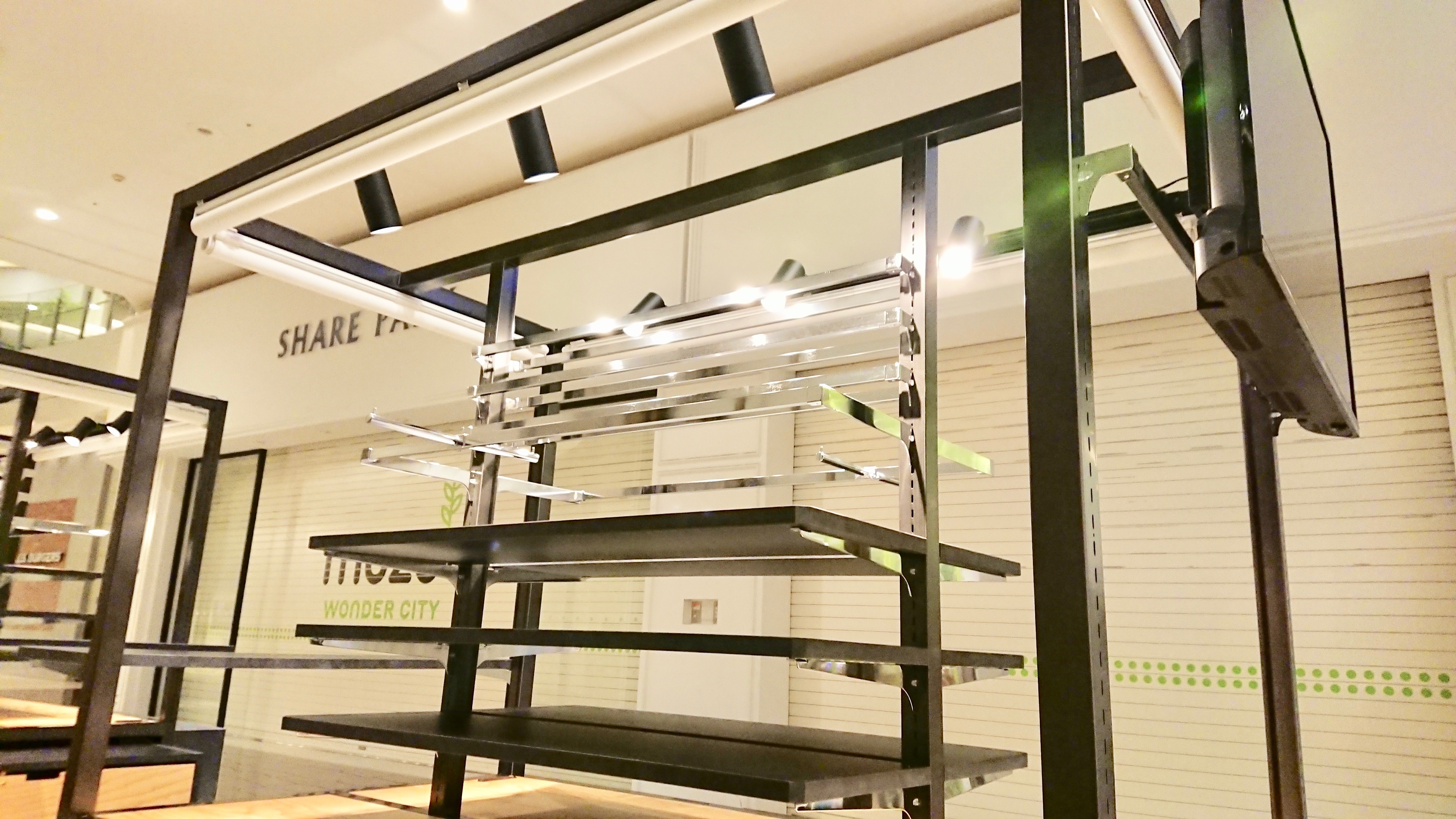 什器の高さは変更が可能です。