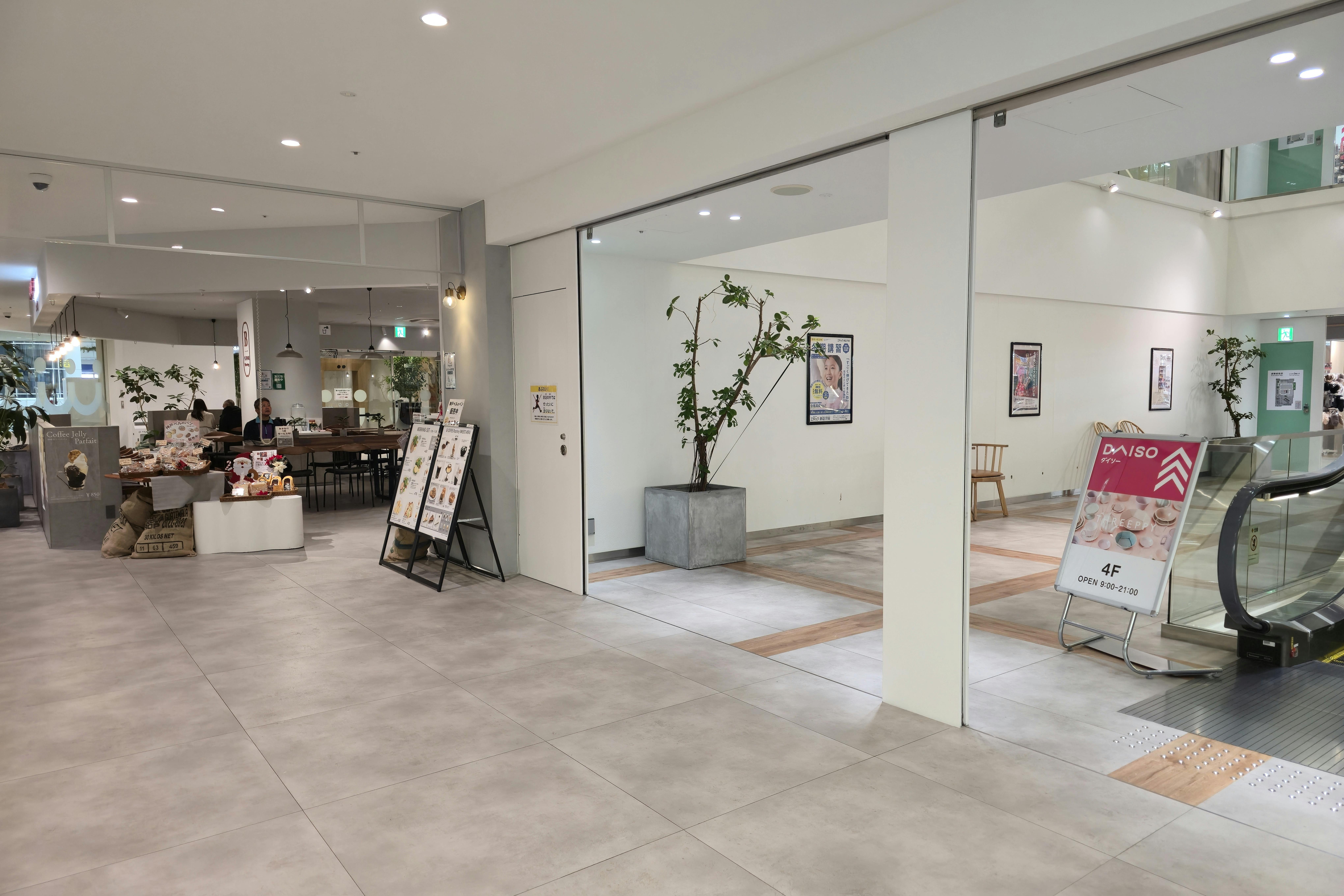 【ROKKO i PARK/アイランドセンター駅直結】商業施設3Fにあるイベントスペース|物販やプロモーション催事に最適