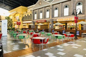 【イオンモール大牟田】モール内広告 フードコートテーブルシール