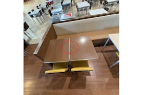 【イオンモール大牟田】モール内広告 フードコートテーブルシール