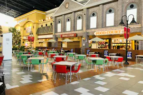 【イオンモール大牟田】モール内広告 フードコートテーブルシール