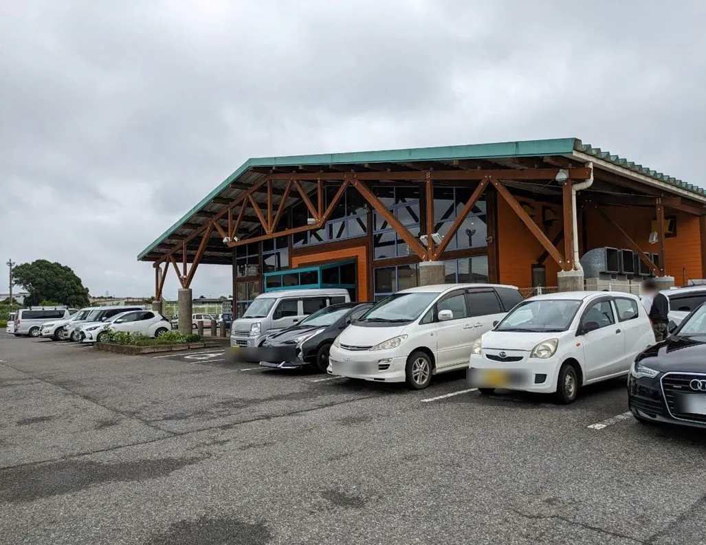 【ダイナム八街店】プロモーションイベントに最適なアミューズメント施設のイベントスペース(①正面入口)