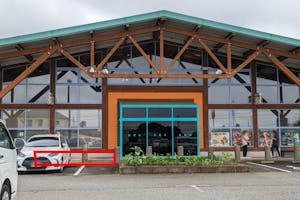 【ダイナム八街店】プロモーションイベントに最適なアミューズメント施設のイベントスペース(①正面入口)