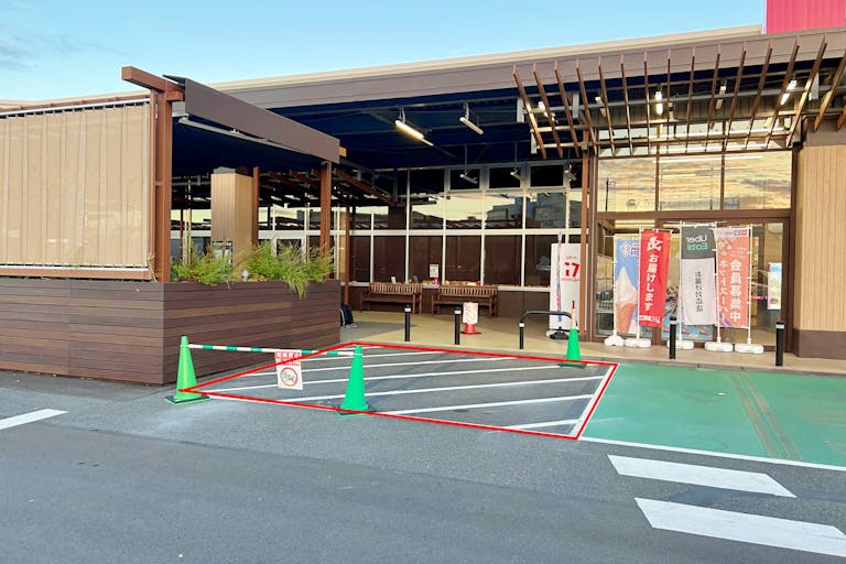 【イオンタウン蕨】キッチンカーでの出店に最適な商業施設テラスエリアにあるイベントスペースの画像2