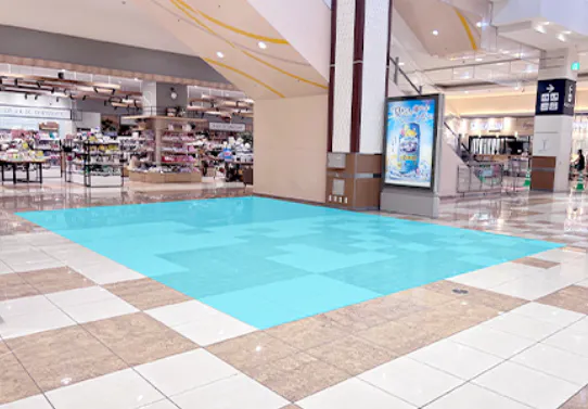 【イオンモール大垣*】1F　風の広場 B　GU前の画像