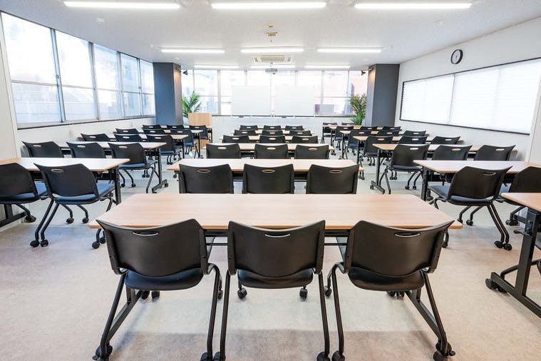 【神田駅1分】展示会、販売会にも適した70㎡ の広いレンタルスペース