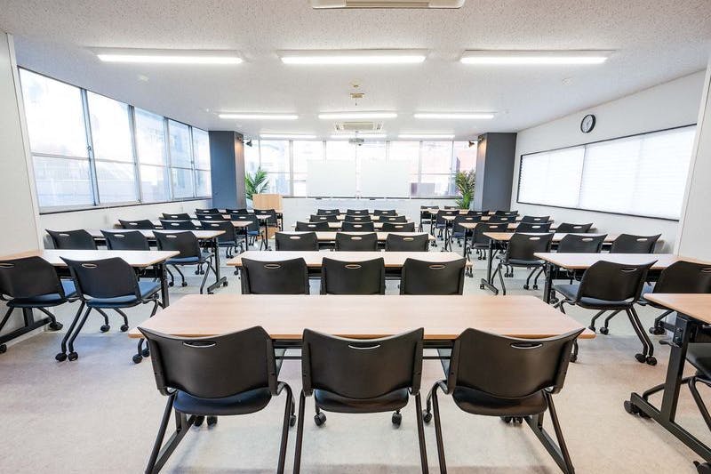 【神田駅1分】展示会、販売会にも適した70㎡ の広いレンタルスペース