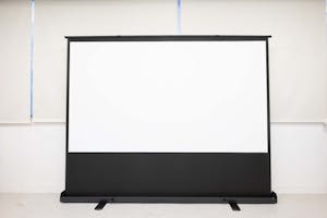 【神田駅1分】展示会、販売会にも適した70㎡ の広いレンタルスペース