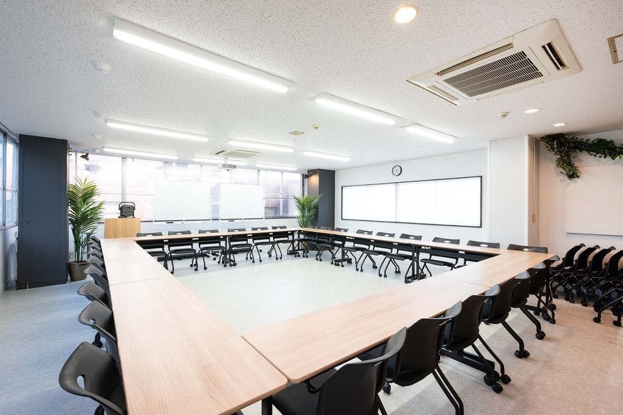 【神田駅1分】展示会、販売会にも適した70㎡ の広いレンタルスペース