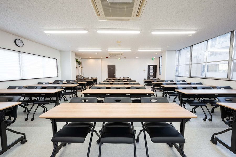 【神田駅1分】展示会、販売会にも適した70㎡ の広いレンタルスペース