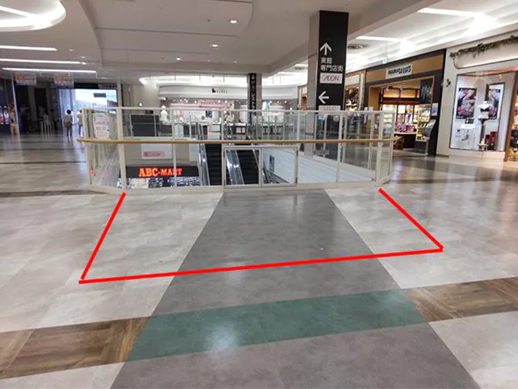 【イオンモール日吉津*】西館2F　イーストブリッジ