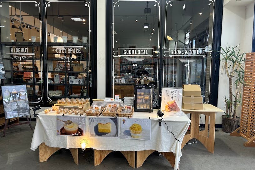 【TSUTAYA さくらの森店】販促イベントや物販に最適な風除室イベントスペース