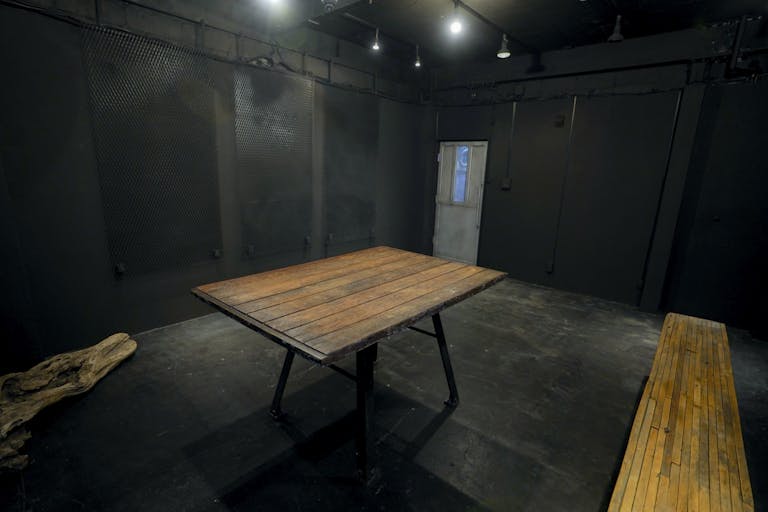 アンティークな家具の用意がございます。