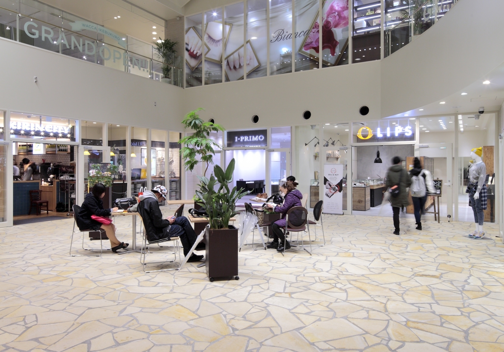 【WACCA池袋】ポップアップストアやプロモーションイベントに適した駅チカ商業施設1F中央のイベントスペース