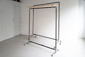 【北参道駅8分】明治神宮前駅、原宿駅、千駄ヶ谷駅、外苑前駅からアクセス可能な展示会に最適に適したロケーションで什器も充実したギャラリースペース