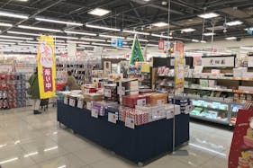 【西友 南新屋店】1Fサービスカウンター前ギフト売場 プロモーション用途や物販、食物販のポップアップストアに最適なスーパー店内催事イベントスペース