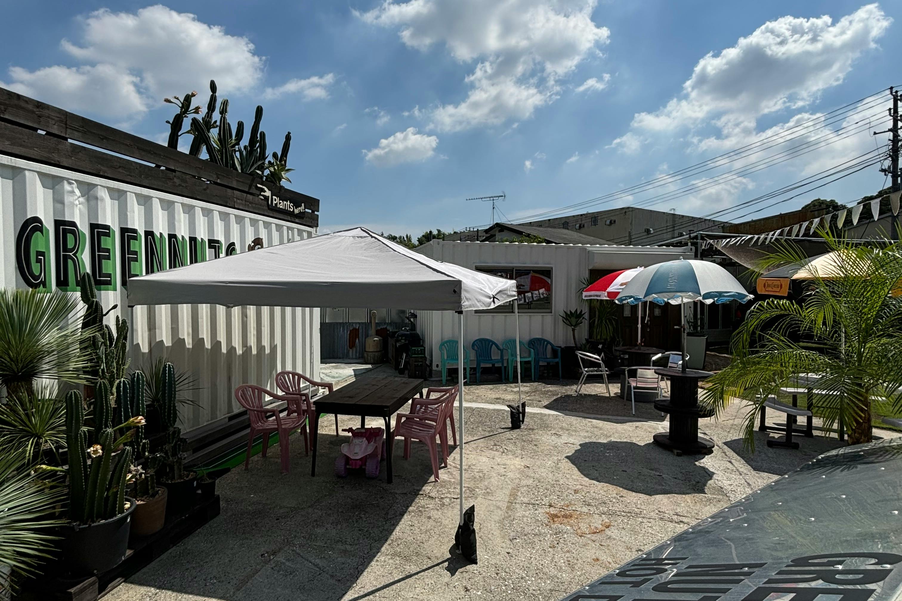 【横浜市神奈川区羽沢町】ポップアップストアや撮影に適したアメリカ風の雰囲気が漂う屋外スペース