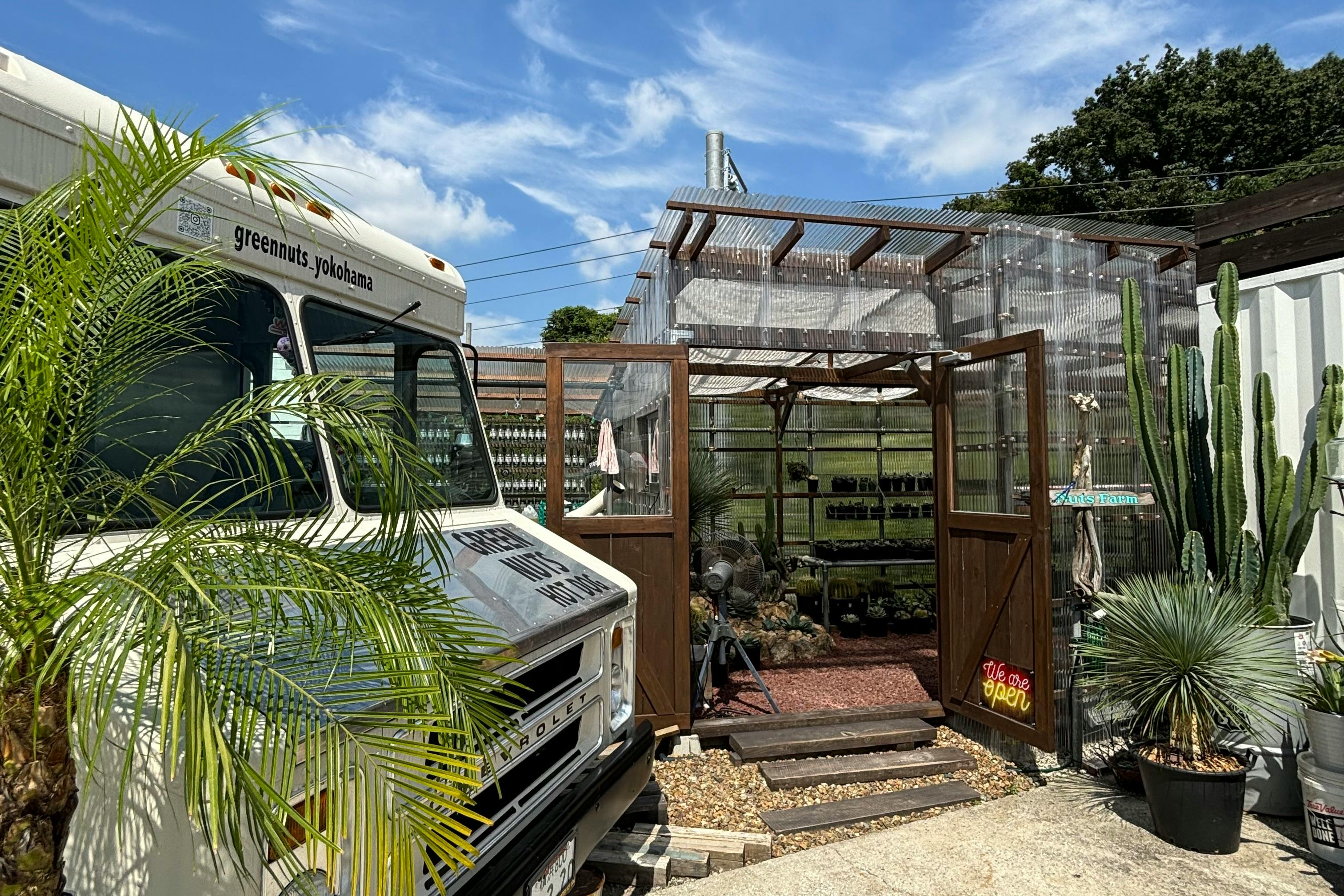 【横浜市神奈川区羽沢町】ポップアップストアや撮影に適したアメリカ風の雰囲気が漂う屋外スペース