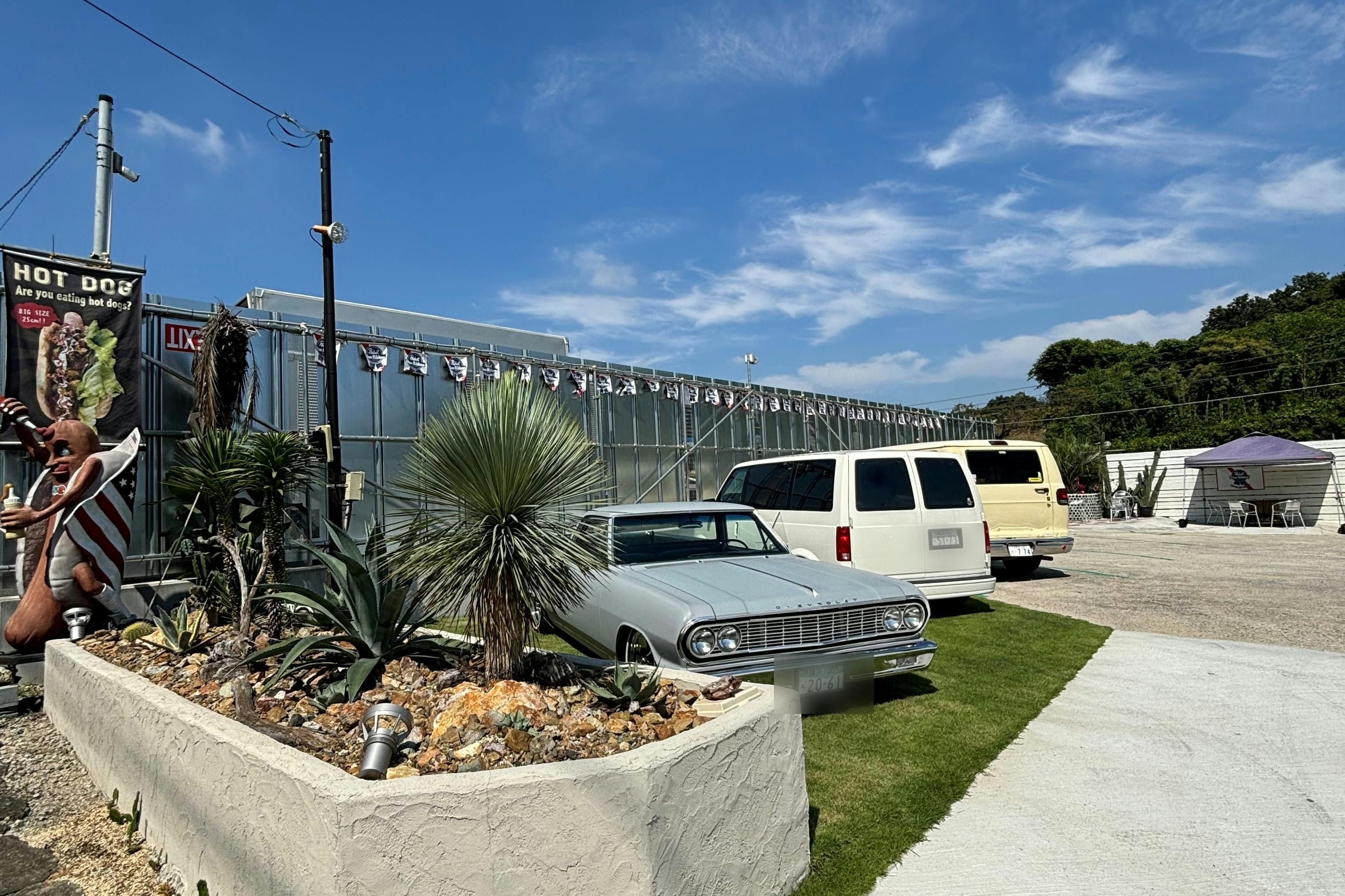 【横浜市神奈川区羽沢町】ポップアップストアや撮影に適したアメリカ風の雰囲気が漂う屋外スペース