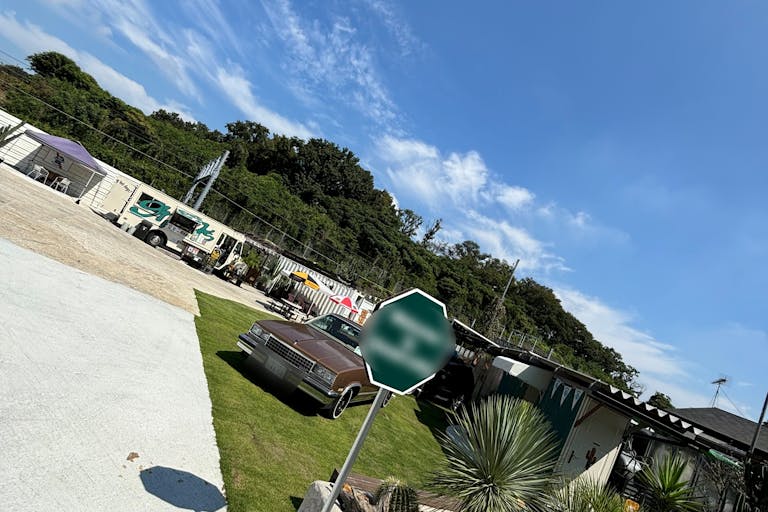 【横浜市神奈川区羽沢町】ポップアップストアや撮影に適したアメリカ風の雰囲気が漂う屋外スペースの画像1